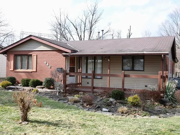 446 Redwood Dr, Berea, OH 44017