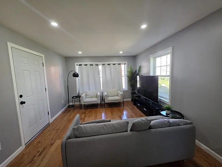 61 Leander St #61 — Photo 16