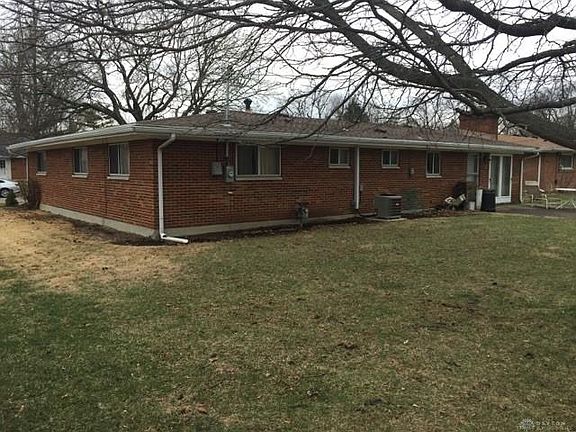 2nd image of 647 Cushing Ave
