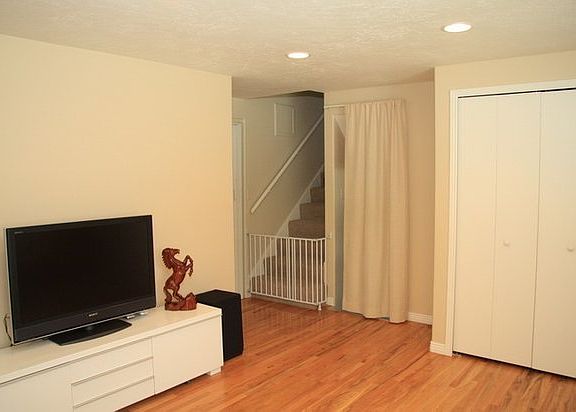 3rd image of 1578 W Manzanita Dr