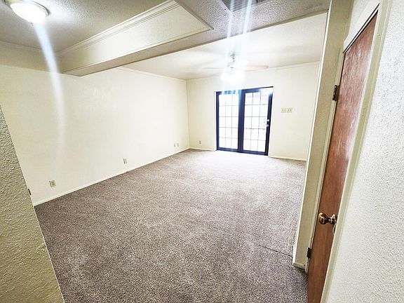 3rd image of 617 Vance Cir