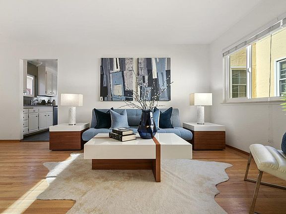 3rd image of 220 Poplar Ave