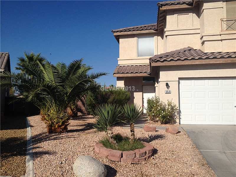 1st image of 352 Golden Shore Dr