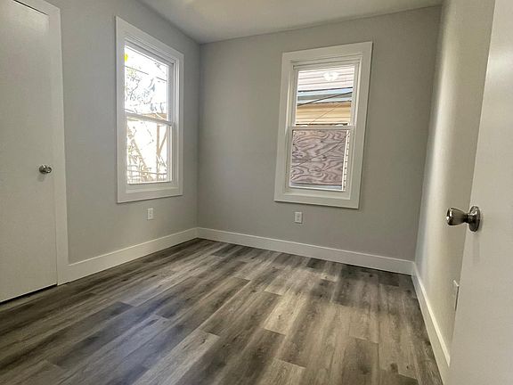 3rd image of 865 S 17th St #2Q