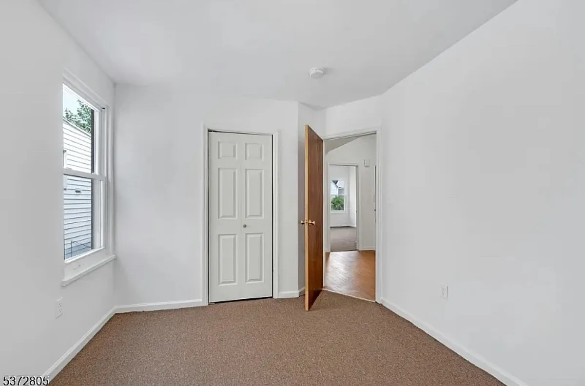 Building Photo - 158 N 18th St