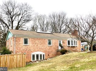 8902 Higdon Dr, Vienna, VA 22182