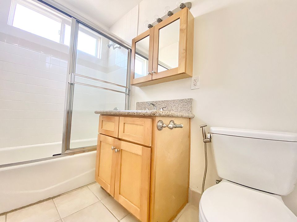 1st image of 25 Thornton Ave #29