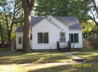 1435 Ducey Ave, Muskegon, MI 49442