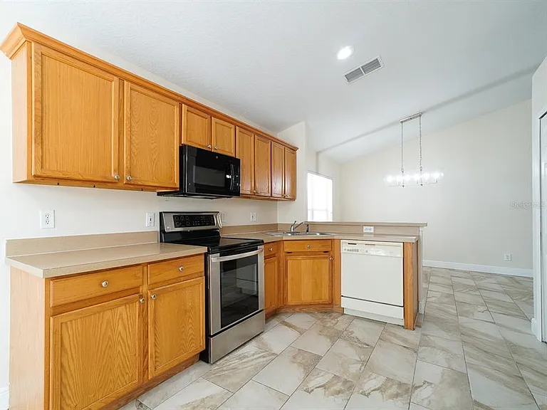 13518 Briarmoor Ct — Photo 3