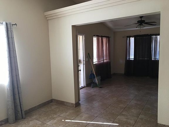 4th image of 518 W Manor Dr