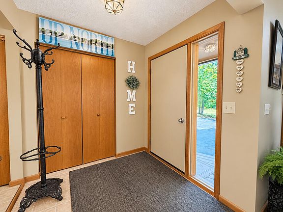 4th image of 7068 Pheasant Run Dr