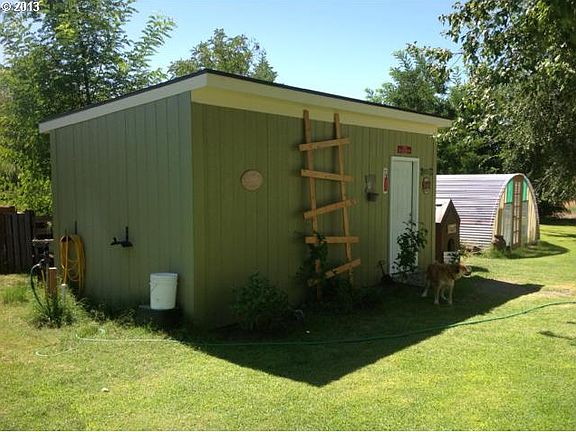 3rd image of 80591 Sandpiper Ln