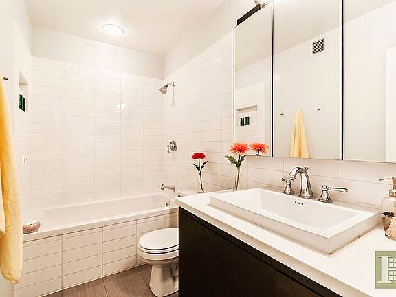 5th image of 319 Saint Johns Pl Unit 3D