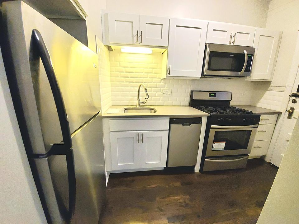 1st image of 1357 W Touhy Ave APT 1S