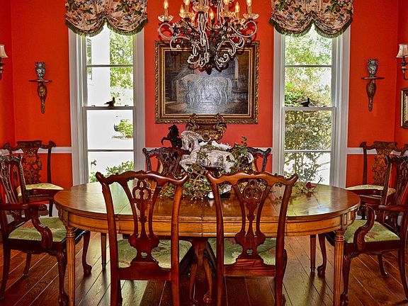 3rd image of 597 Folly Hill Ln