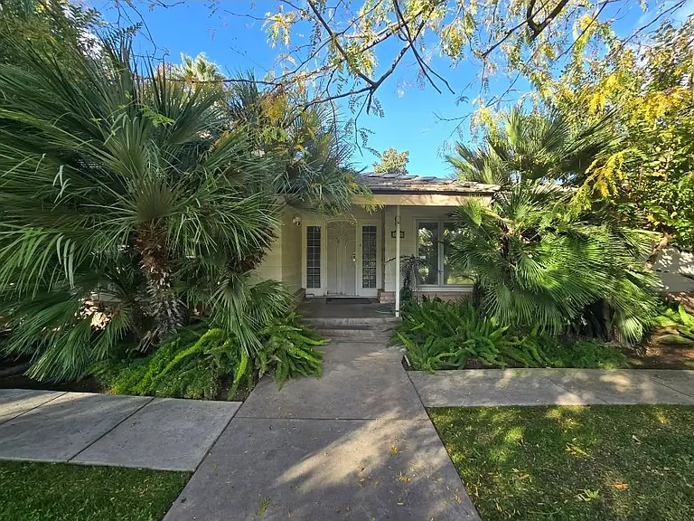 1176 W San Bruno Ave — Photo 3