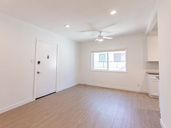 4th image of 4084 Redwood Ave #9