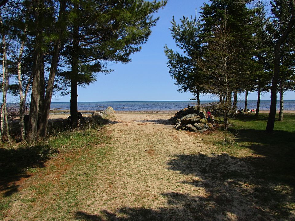 2nd image of 5400 N Lake Shore Dr
