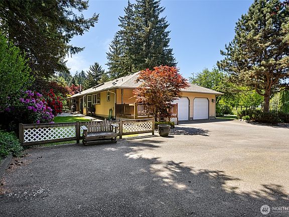 3rd image of 16507 71st Avenue E