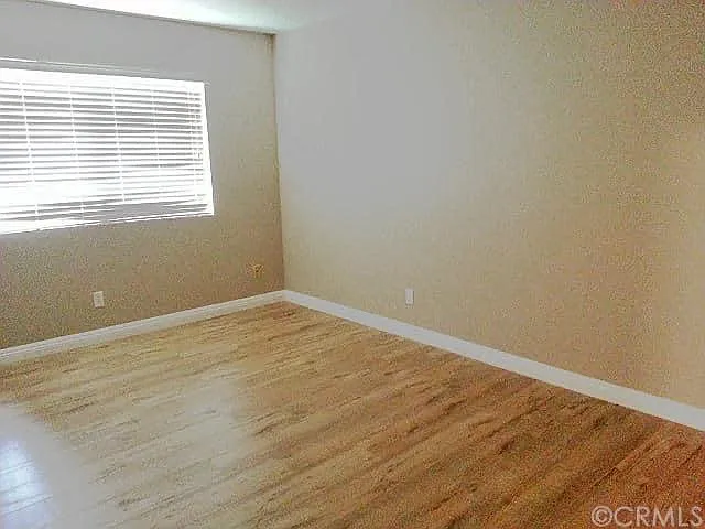 Building Photo - 21648 Laurelrim Dr #U