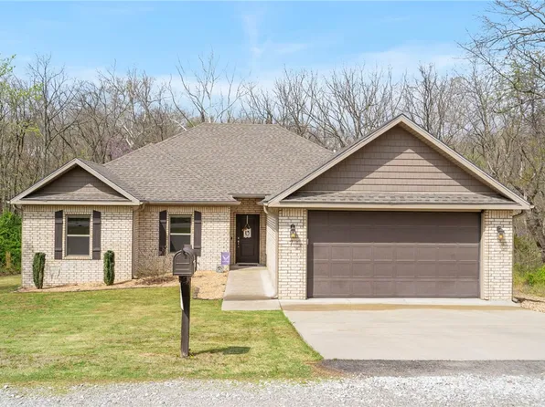 7 Hexham Ln, Bella Vista, AR 72715