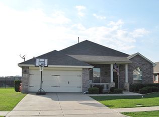 210 Chinaberry Trl, Forney, TX 75126