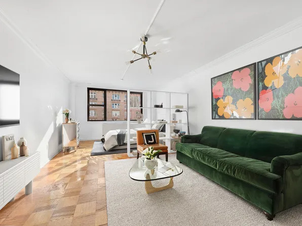 130 East 18th Street image 1 of 7