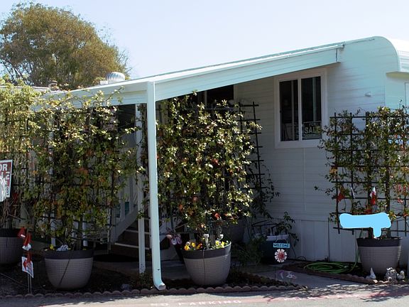 2nd image of 3030 Oceanside Blvd Spc 32