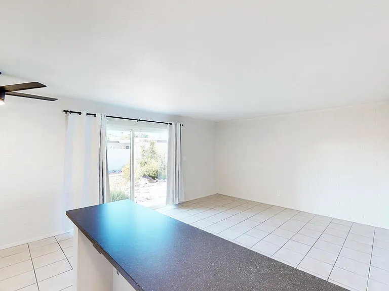 1712-1724 E Ocotillo Rd — Photo 7