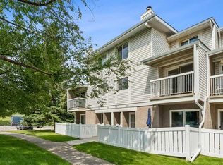 3015 S 51st St SW #101, Calgary, AB T3E6N5