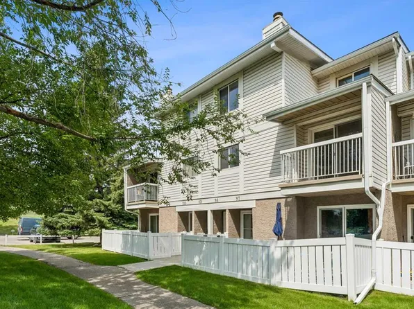 3015 S 51st St SW #101, Calgary, AB T3E 6N5