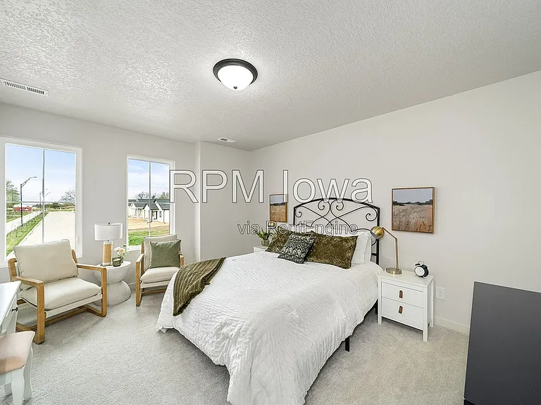 329 Freedom Way — Photo 10