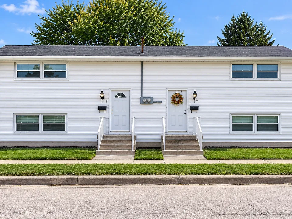 10 E Highland Ave #7