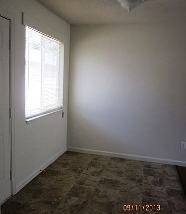 5th image of 560 Gilbert Ave APT 2