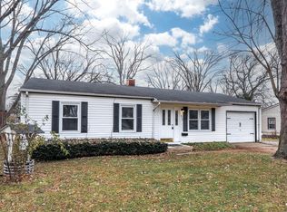 915 Foran Ln, Aurora, IL 60506