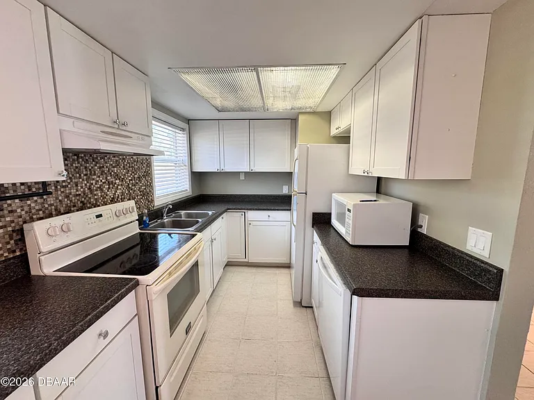 302 Fox Pl — Photo 5