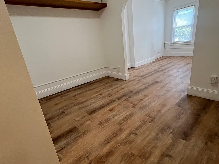 339 Grove St #4 — Photo 4