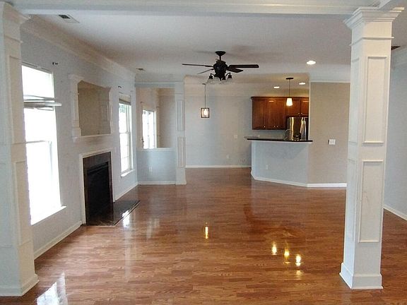 4th image of 5004 Blair Rd