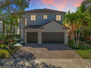 1598 Sandpiper Cir, Weston, FL 33327