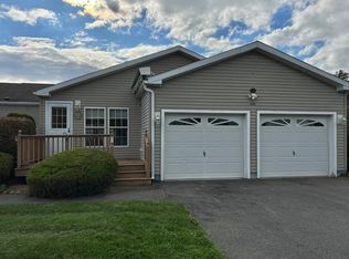 6006 Island Dr, Middleboro, MA 02346