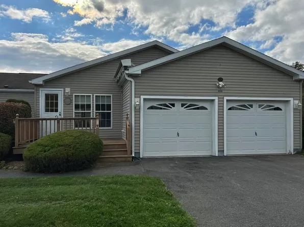 6006 Island Dr, Middleboro, MA 02346