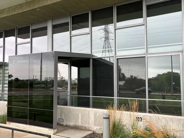 170 Bayview Ave #Townhouse 103, Toronto, ON M5A 0M4