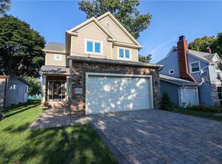 1022 Beachview Rd, Willoughby, OH 44094