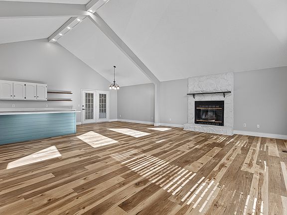 3rd image of 8527 Horseshoe Bend Ln