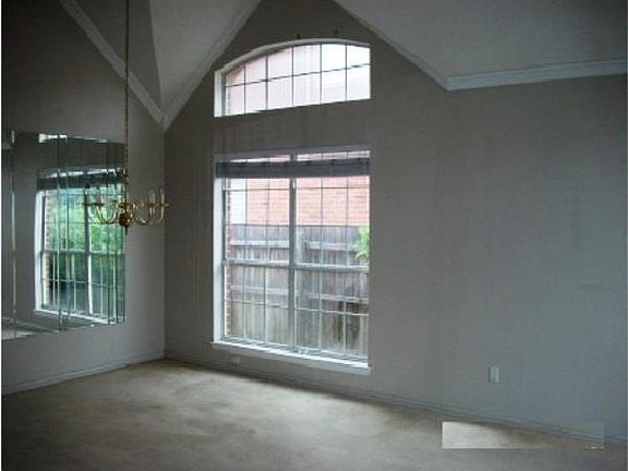 4th image of 8117 Hulen Park Cir