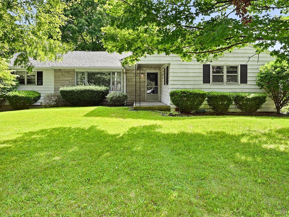 1st image of 3198 S Crestview Dr
