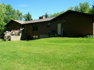 W266N7084 White Oak Dr, Lisbon, WI 53089