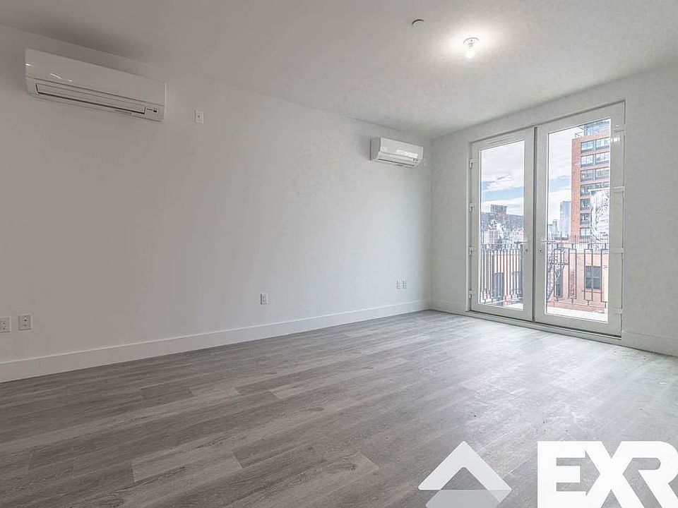 1st image of 428 Wythe Ave #403I