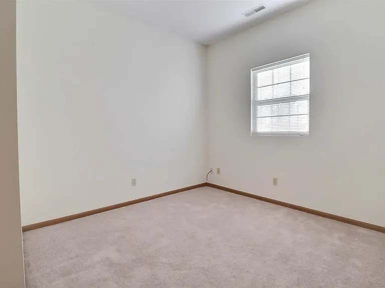 2314 Alan Dr — Photo 15