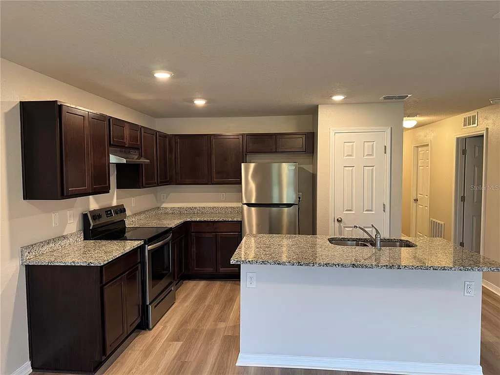Building Photo - 49 Brunswick Ln #A